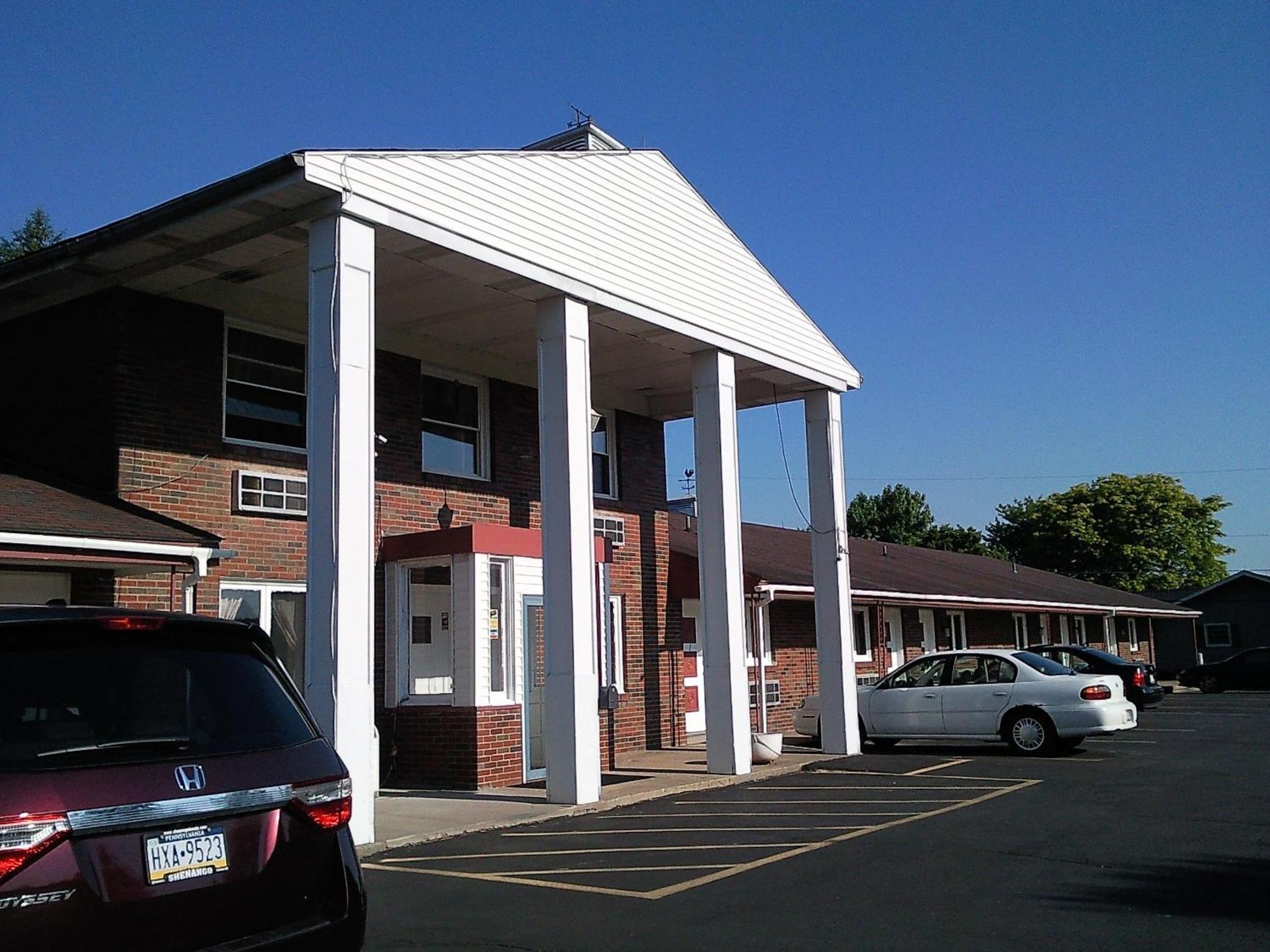 Colonial Mercer-grove Motel